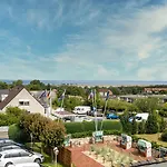 Hotel Tom's Hus Heiligenhafen