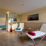Hotel Tom's Hus Heiligenhafen