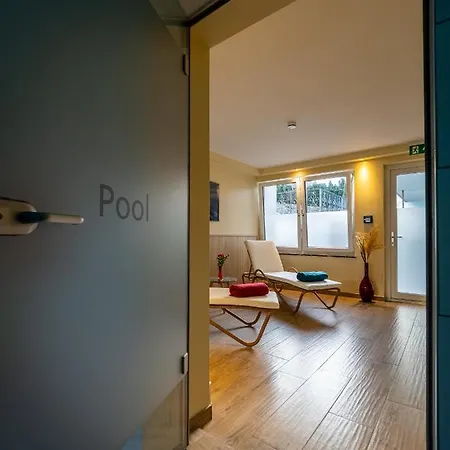 Tom's Hus 3* Хайлигенхафен