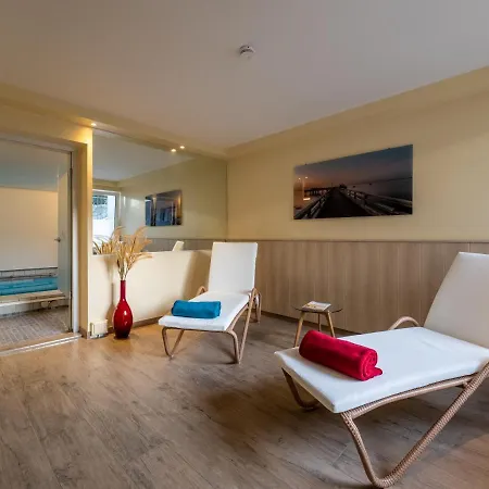 Отель Tom's Hus Хайлигенхафен