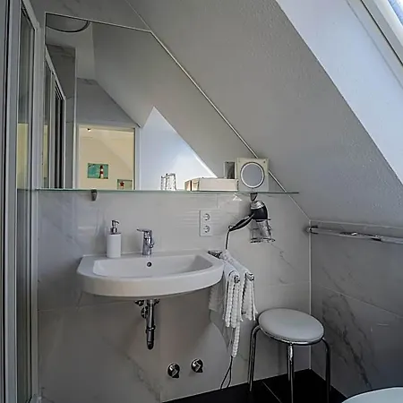 Tom's Hus Hotell Heiligenhafen