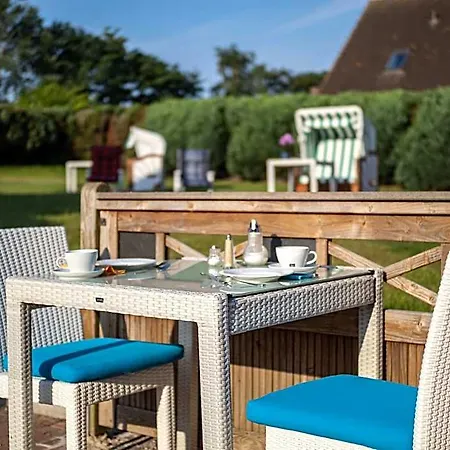 Hotell Tom's Hus 3*