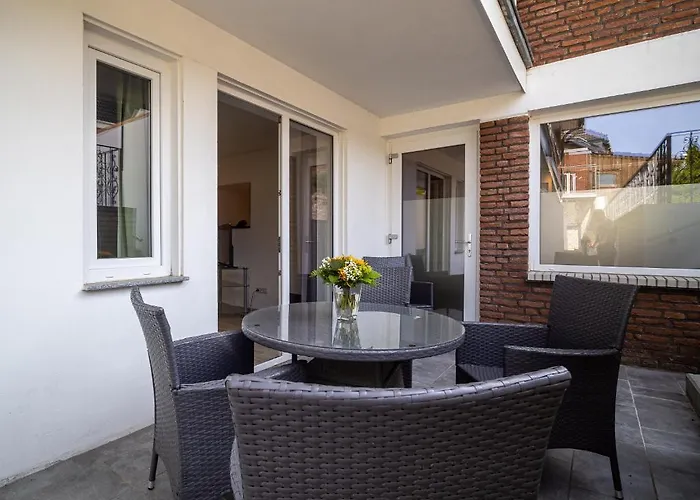 Tom's Hus Hotel Heiligenhafen